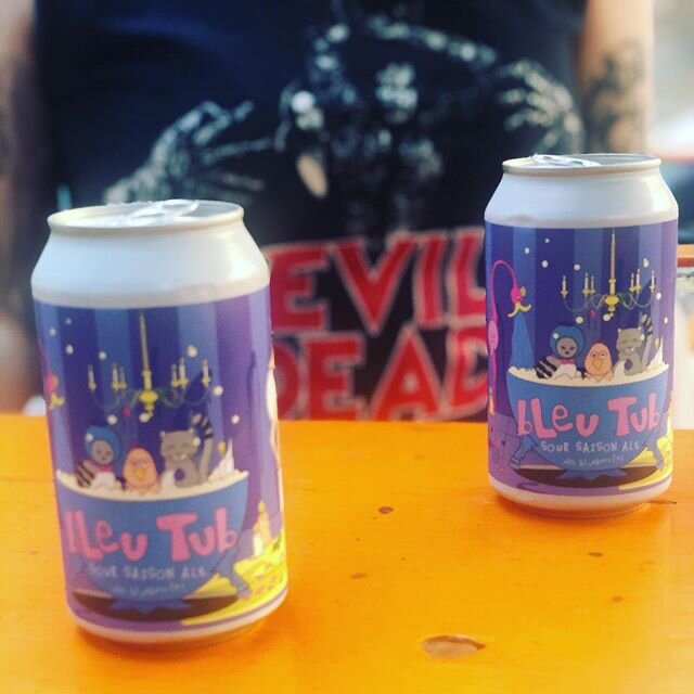 Cary&rsquo;s Lounge is open and the patio is feelin&rsquo; fine. We found some gems. 👀 #bleutub